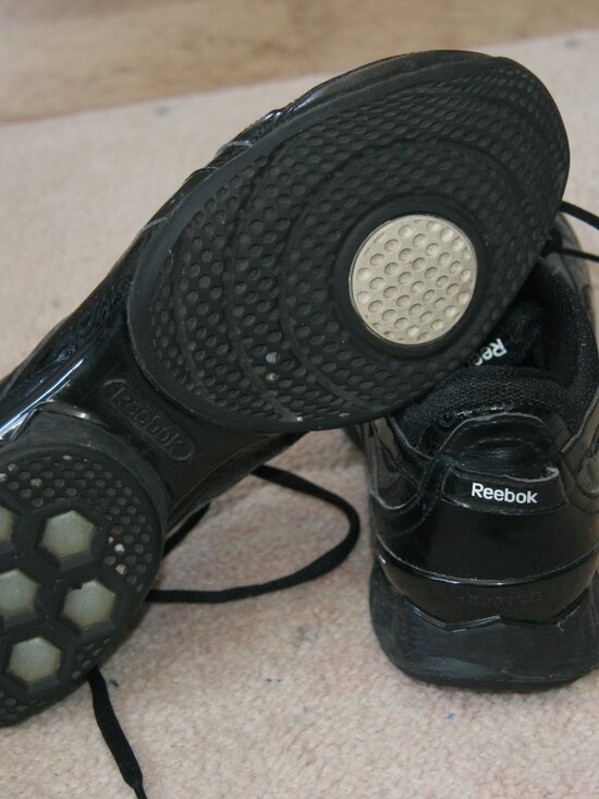 Black Reebok sneakers - Picture 4 of 5